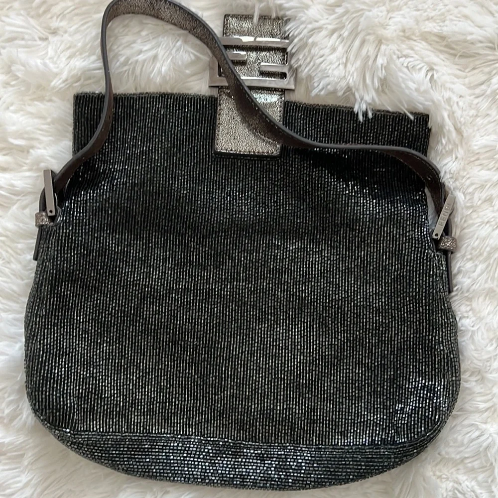 Vintage FENDI black beaded baguette! - Picture 5 of 5